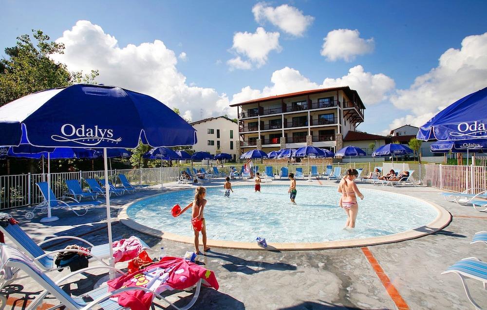 Hotel Prestige Odalys Erromardie Saint-Jean-de-Luz Exterior photo